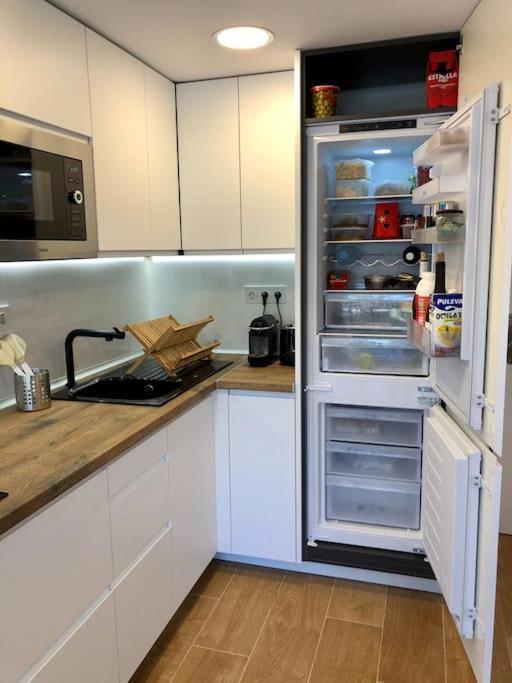 살루 Sea View, Pool, Free Parking, Wifi, Port Aventura 아파트 외부 사진